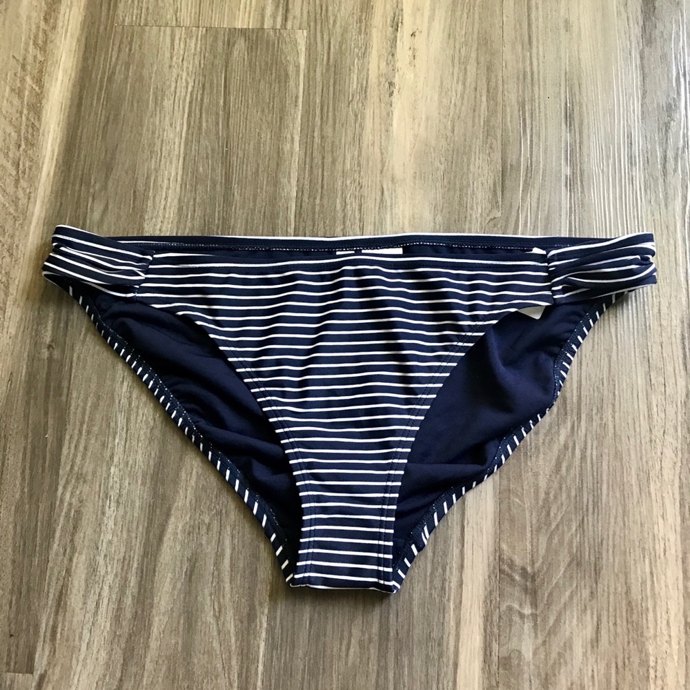 LOVE by Gap Swimwear 👙
